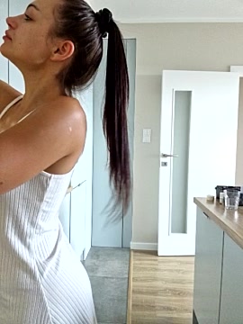 Lily_Deluca naked stripping on cam for live sex video chat