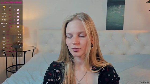SummerGrime naked stripping on cam for live sex video chat