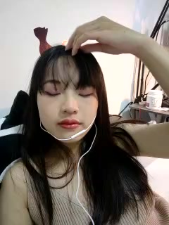 twyu naked stripping on cam for live sex video chat