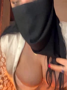 rayonah1 naked stripping on cam for live sex video chat