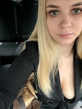 SensualBriannaa naked stripping on cam for live sex video chat