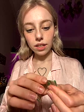 cassie_stonemm naked stripping on cam for live sex video chat