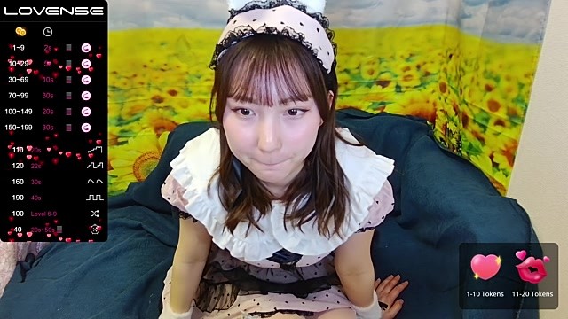 H_Ran naked stripping on cam for live sex video chat