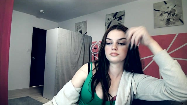 MelonyDeluxe naked stripping on cam for live sex video chat