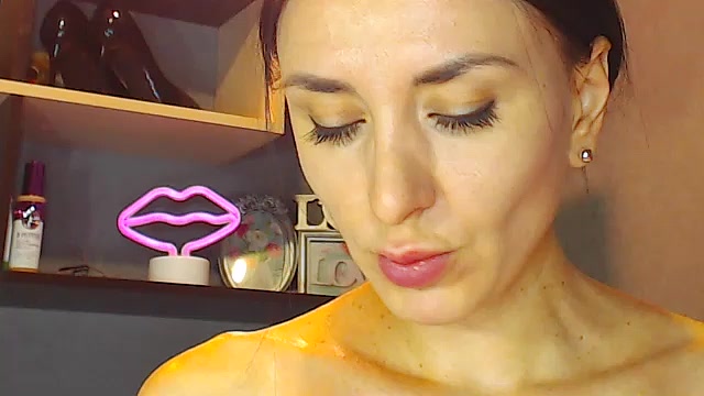 Siaconna naked stripping on cam for live sex video chat