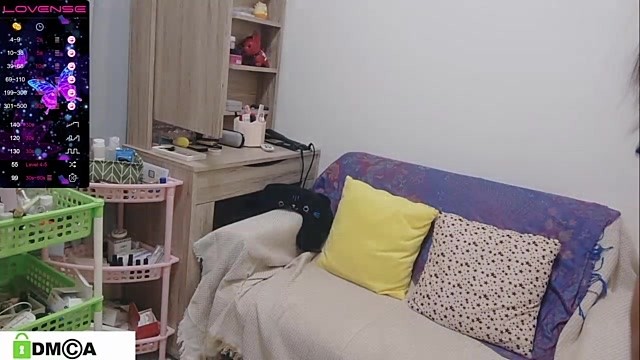 tw_peggy111 naked stripping on cam for live sex video chat