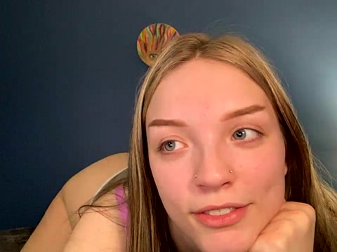 Danielleluvv naked stripping on cam for live sex video chat