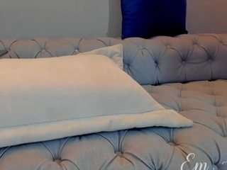 em-aurora  nude on Live Cam Girls Room