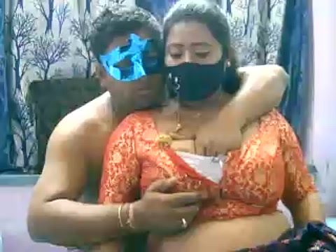 Indian_Cpl_Shine naked stripping on cam for live sex video chat