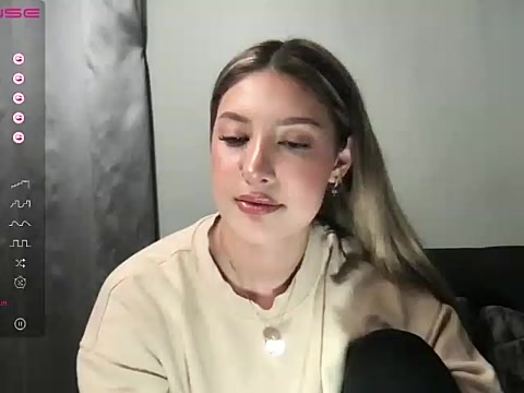 MaddisonGray8 naked stripping on cam for live sex video chat