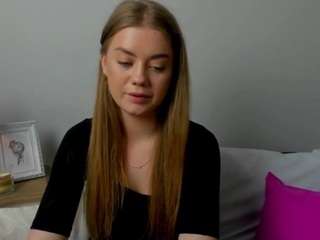 MilaDiamonds  nude on Live Cam Girls Room