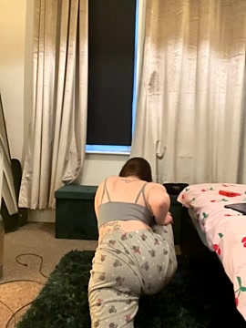 nkdbunz naked stripping on cam for live sex video chat