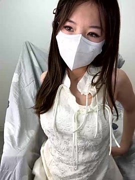 vanillaran naked stripping on cam for live sex video chat