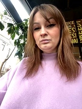 Yummy_amyy naked stripping on cam for live sex video chat