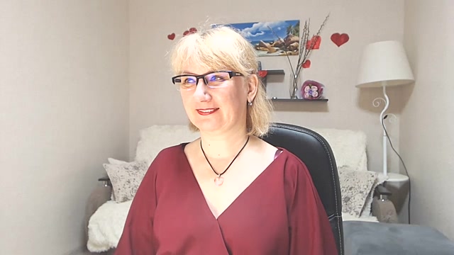 LeilaKinky naked stripping on cam for live sex video chat