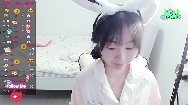 Hot-nini18 naked stripping on cam for live sex video chat