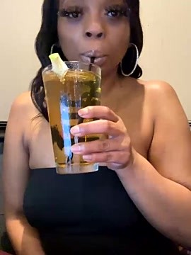 ThePlayersClub naked stripping on cam for live sex video chat