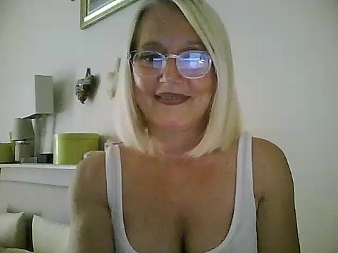 kikkastar naked stripping on cam for live sex video chat