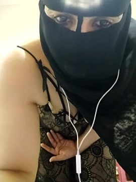Nayrabe naked stripping on cam for live sex video chat
