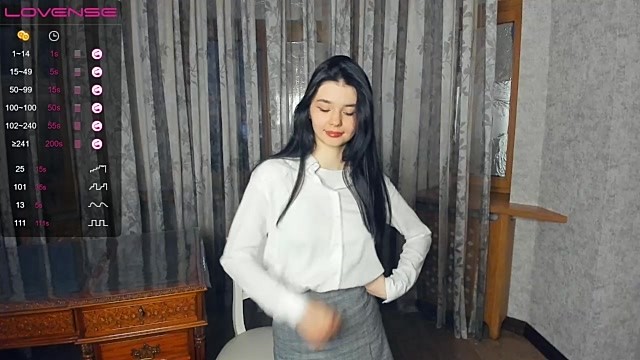 NellieHughes naked stripping on cam for live sex video chat