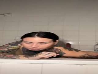 CoochieKatana nude on Live Cam Girls Room