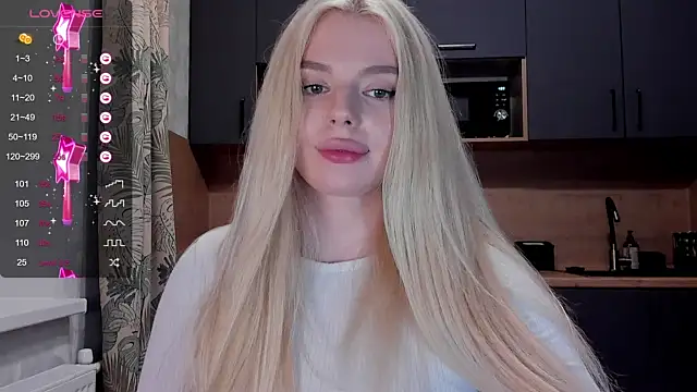 Eva_Juisy naked stripping on cam for live sex video chat