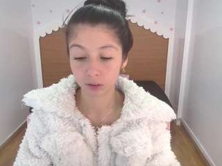 linda-thompson-t nude on Live Cam Girls Room