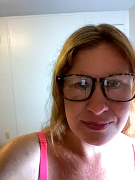 MissSallyRose naked stripping on cam for live sex video chat