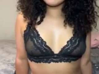 mmmmmmlia nude on Live Cam Girls Room