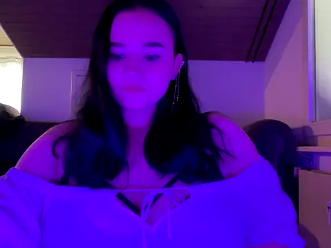 moon_fairyy naked stripping on cam for live sex video chat