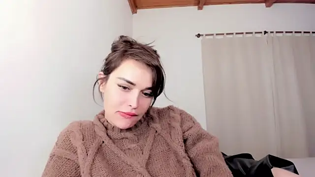 photomodellll naked stripping on cam for live sex video chat