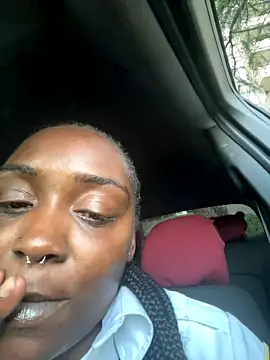 Sheabutterbabe naked stripping on cam for live sex video chat