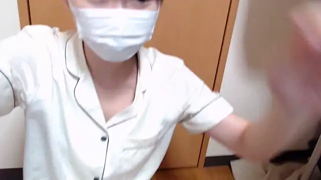 chiee_maru naked stripping on cam for live sex video chat