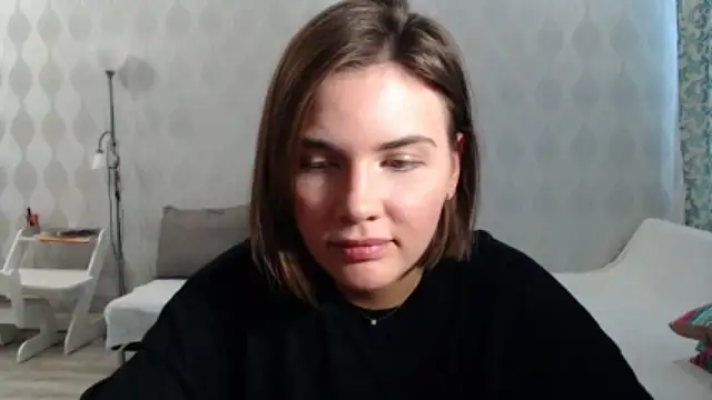 Meliassfuckslut naked stripping on cam for live sex video chat
