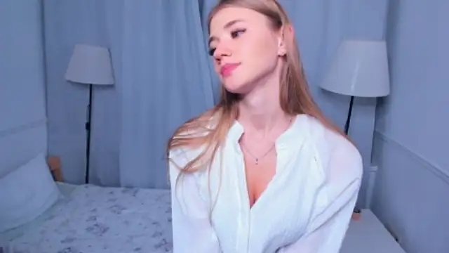 AnneColeman naked stripping on cam for live sex video chat