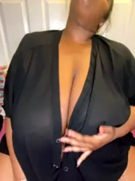 biqFINE nude strip on cam for live sex video chat