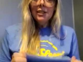 Boredoutofthidworld nude in Live Sex Cam Girls Room