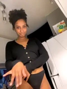 brownskingirll nude strip on cam for live sex video chat