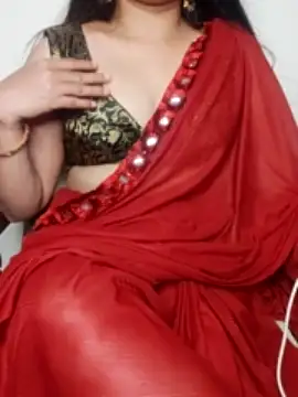 Classic_housewife nude strip on cam for live sex video chat