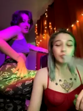 Dooubletroublee nude strip on cam for live sex video chat