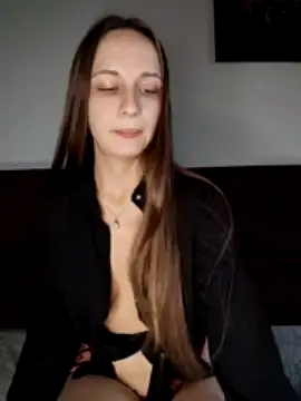 emma4xxx nude strip on cam for live sex video chat