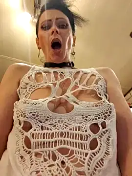GannaWind nude strip on cam for live sex video chat