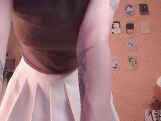juliet-chase nude in Live Sex Cam Girls Room