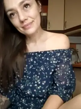 KrissSexi nude strip on cam for live sex video chat
