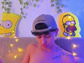 Owenfoxx nude in Live Sex Cam Girls Room
