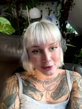 Stella-Kink nude strip on cam for live sex video chat