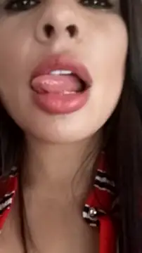 thabbata nude strip on cam for live sex video chat