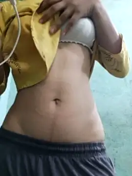 Vergingirl18 nude strip on cam for live sex video chat