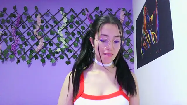 Alice_Hott- nude strip on cam for live sex video chat