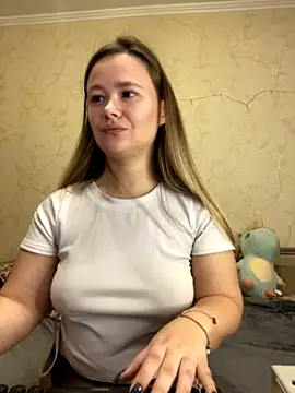 CaramelleLady nude strip on cam for live sex video chat